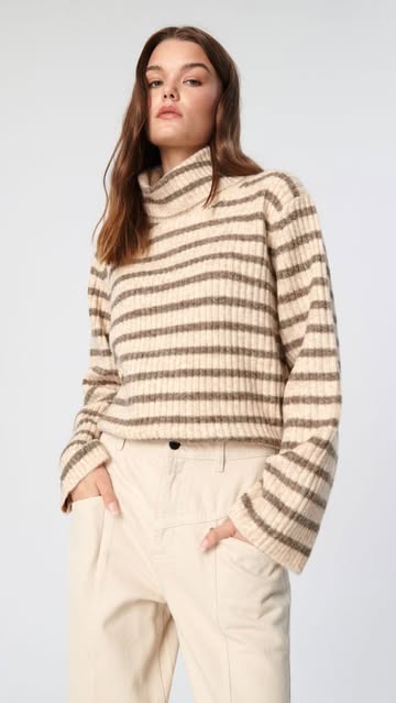 بافت یقه شُل